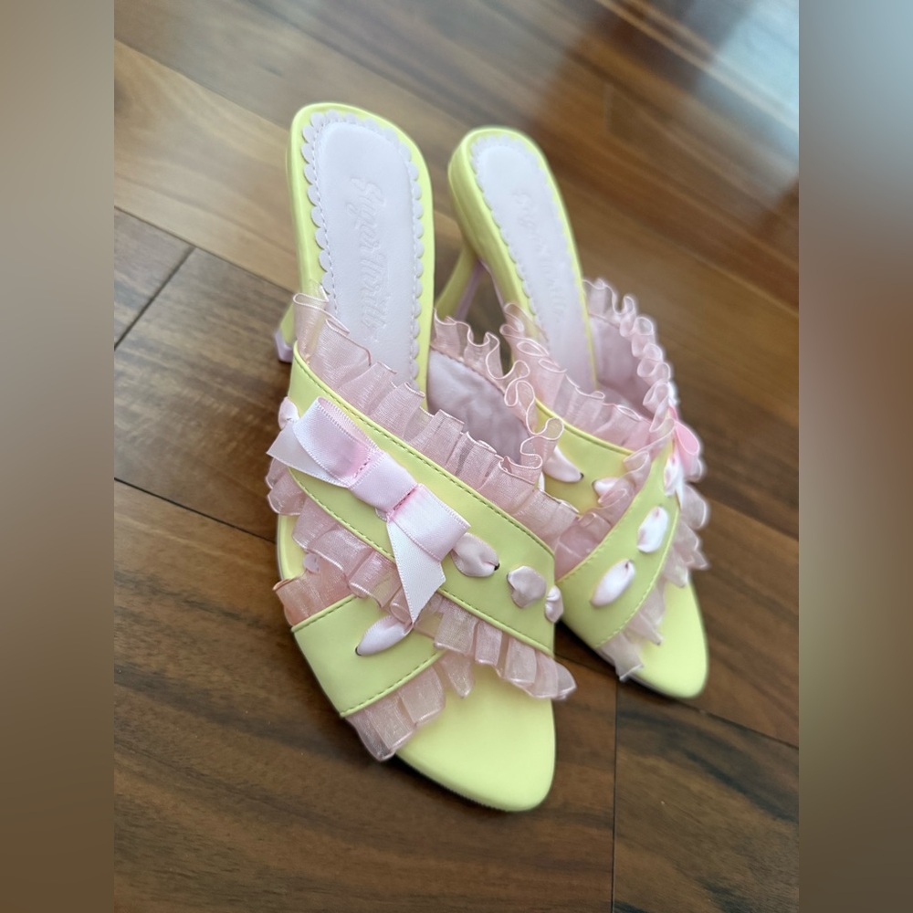 Sugar Thrillz SWEETHEART GLANCE HEELED SANDALS - YELLOW Size 6 - Picture 4 of 7